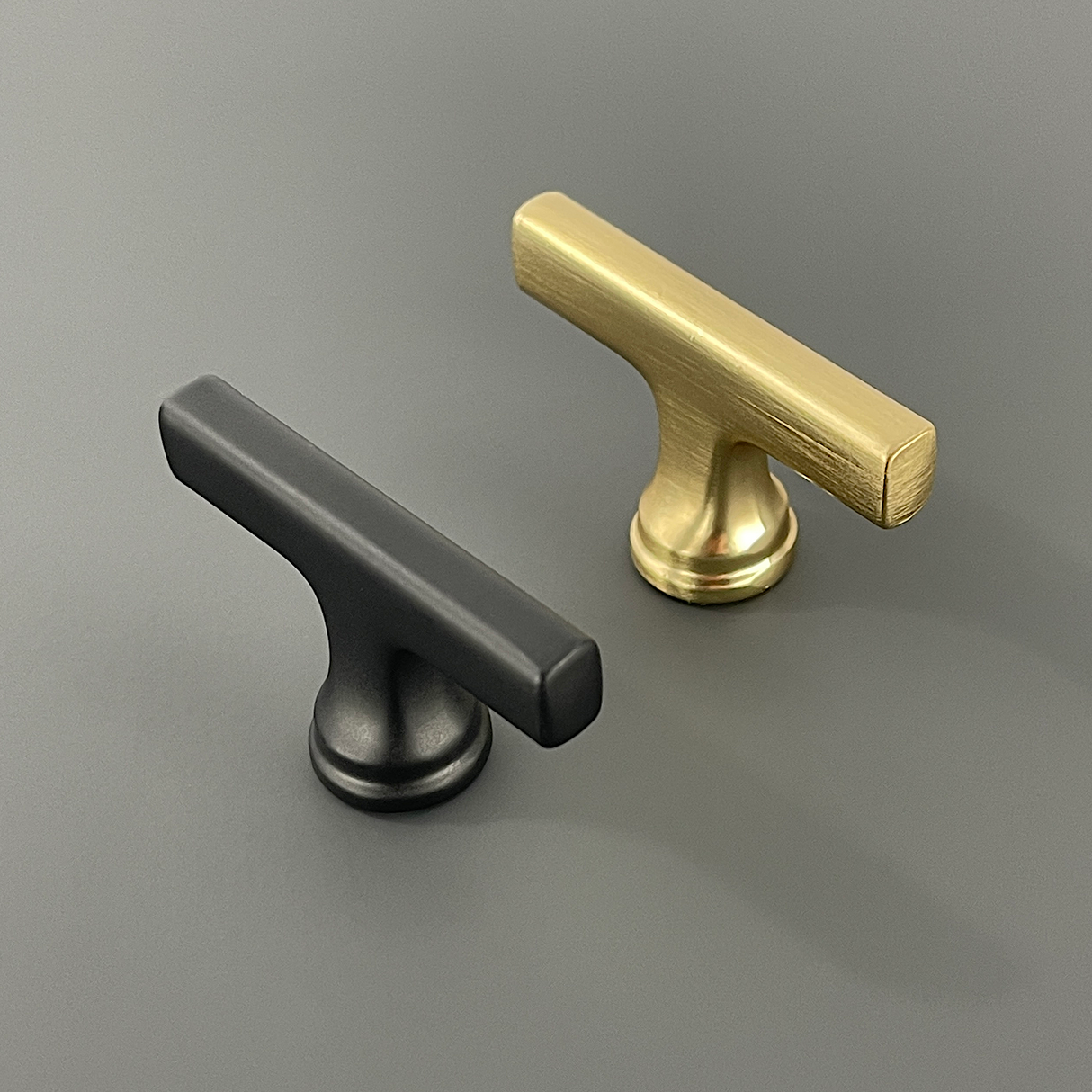 HARLEY & WAGER, Aintree Smooth Bar Handle, Knob Handle